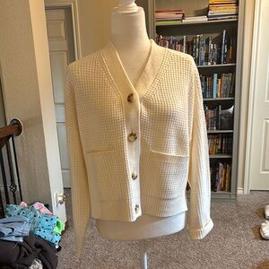 Women’s NWT Abercrombie XS Cream Waffle Button Cardigan MSRP $80
